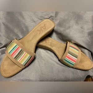 Slide sandals